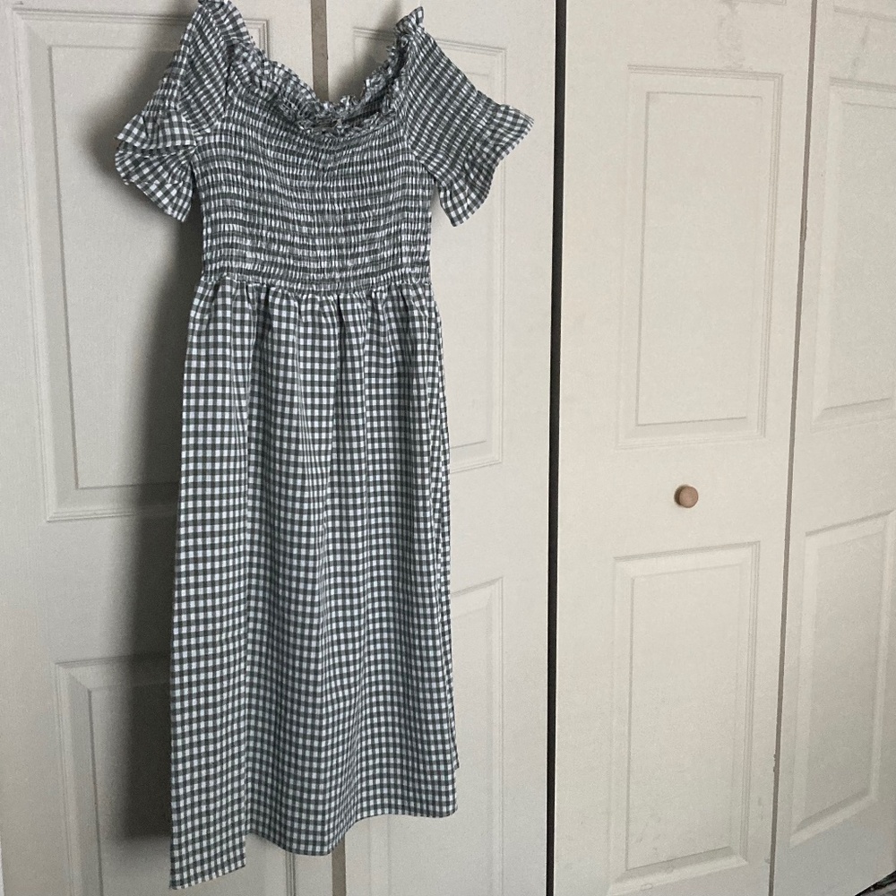 (Vine & Love) Green and White Gingham Midi Off-The-Shoulder Dress size Large